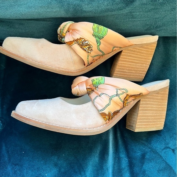 Jeffrey Campbell Cyrus Scarf Bow pink Mules Stacked chunky heel size 7.5 nwt - Picture 9 of 11
